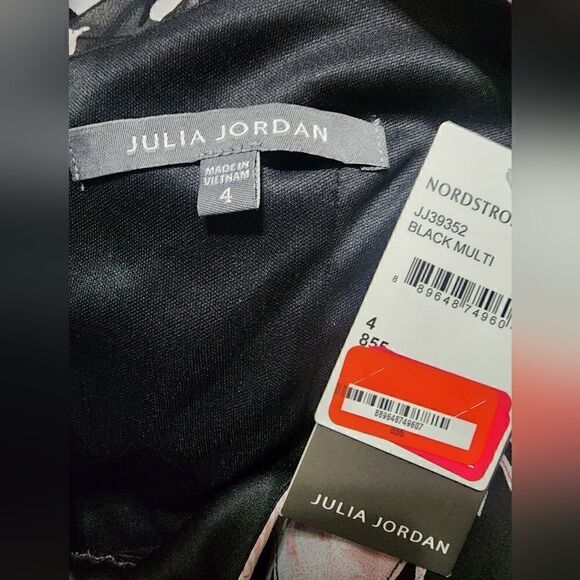 JULIA JORDANWomen's Floral-Print Flutter-Sleeve Maxi Dress - Picture 3 of 4